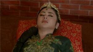 Hanya Prabu SIliwangi Yang Bisa Menyembuhkan Ratu Ambet Kasih - Kembalinya Raden Kian Santang Eps. 584 - 585