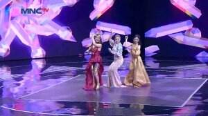 Keren banget Kayla dan Nisa bernyanyi bersama Dewi Persik