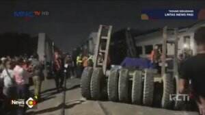 KA Brantas Tabrak Truk Trailer