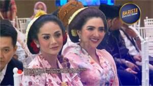 Gaya Busana KD Dan Ashanty Jadi Sorotan