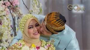 Acara 7 Bulanan, Aurel Gunakan Adat Jawa