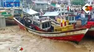 Banjir Di Pandeglang Banten, Watga Terjebak Di Rumah
