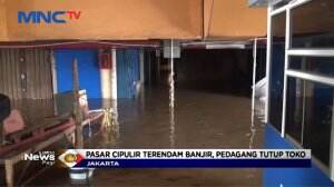 Pasar Cipulir Terendam Banjir Dengan Ketinggian Mencapai 50 Cm