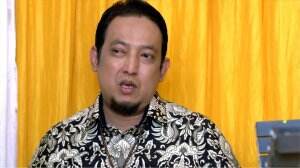 Apoy Merasa Faruq Beda - Amanah Wali 6 Eps. 29-30