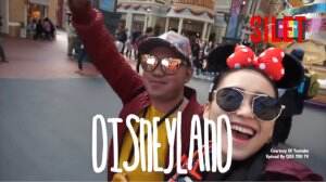 Serunya Ayu Ting-Ting Dan keluarga Di Disneyland
