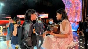 Bulan Sutena Duet Bareng Aa Pasha! Bawain Lagu Favorit Kalian Bukan Yah? - Backstage Rising Star Indonesia Dangdut