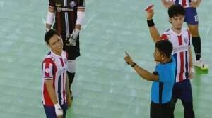 Febrian Dapat Kartu Merah