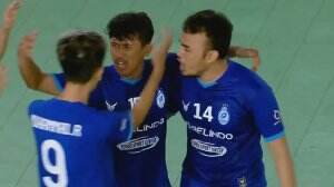 Tendangan Putaran Badan Bagas