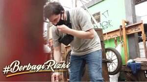 Thomas Djorghi Sampai Mual Saat Membantu Kakek Haris - Berbagi Rizki Eps. 13