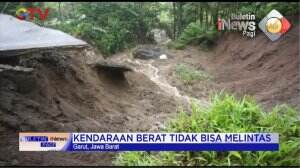 Longsor, Akses Jalan Utama di Garut Terputus