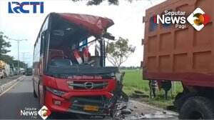 Bus Akap Tabrak Dump Truk