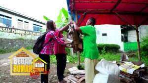 Pendapatan Seadanya Menjual Kardus Bekas