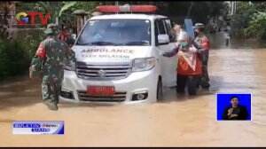 Mobil Ambulans Pembawa Vaksin Mogok
