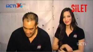 Sweet! Mikhayla Sambut Kepulangan Ardie Bakrie