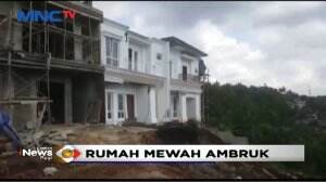 Dua Rumah Mewah Di Bandar Lampung Ambruk