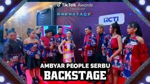 AMBYAR PEOPLE SERBU BACKSTAGE
