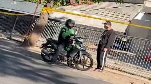 Pengendara Ojol Ini Sampai Gemeteran Dibantu Oleh Baim