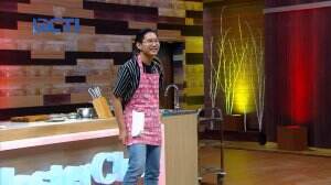 Juri Gak Kuat Nahan Ketawa Karena Apronnya Prama - MasterChef Season 7