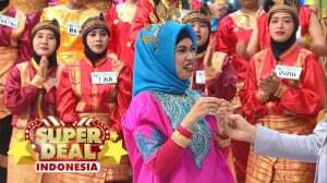 Sukanya Nolak-Nolak Nih Ibu Satu Ini