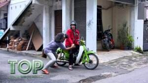Bang Udin Di Suruh Potong Rambut Malah Lari - TOP Eps. 2354