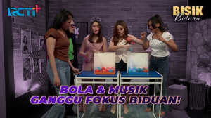 Bola & Musik Ganggu Fokus Biduan!