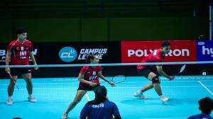 Campus League Badminton Aninditya/Nugrogho/Rajiv vs Jovita/Ferary/Matta