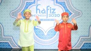 Assalamualaikum, Ulin dan Hanif Hafiz Indonesia 2020 mau belajar Doa Niat Berwudhu nih. Ikutin Ulin dan Hanif ya