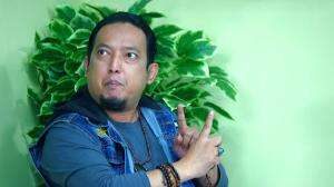 Ceramah Apoy Untuk Warga Kampung Ujung - Amanah Wali 5 Eps. 28-29