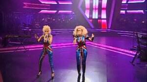 Duo Maia Ft. Ahmad Dhani - Yang penting Happy