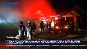 Gudang Barang Bekas Ludes Terbakar, Pemadam Sulit Sumber Air