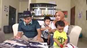 Nostalgia Liat Album Foto Kenangan Narji Dan Istri