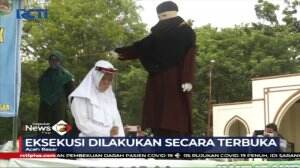 Eksekusi Terbuka Hukum Cambuk Di Aceh