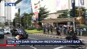 Sebuah Restoran Di Mal Daerah Kuningan Terbakar