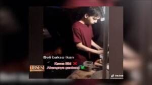 Heboh Abang Tukang Bakso Yang Mirip Raffi Ahmad