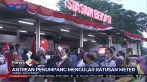 Penumpang KRL Stasiun Bekasi Mengular Ratusan Meter