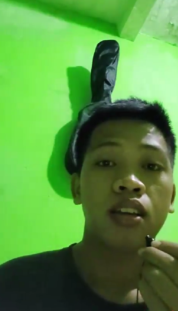 Hallo perkenalkan Nama Saya Ubaitullah saya akan bawakan lagu Rumah Singgah dari Fabio asher  untuk mengikuti Audisi TINBS.