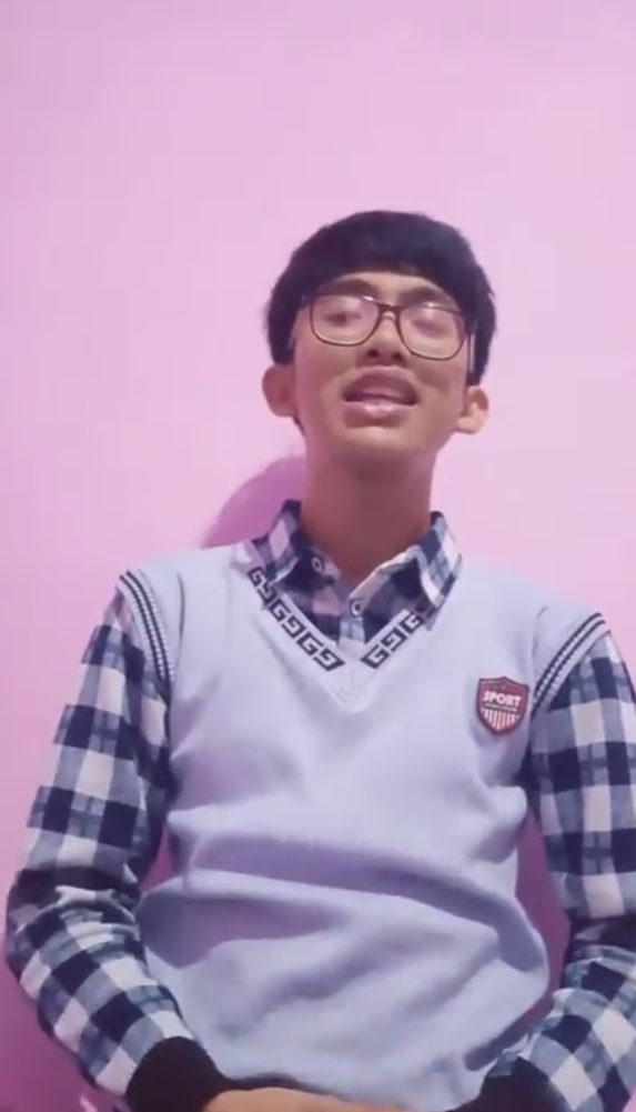 IDOL_XII ELIGIUS SAKA G. S. 19 THN KLATEN MALAIKAT JUGA TAHU
