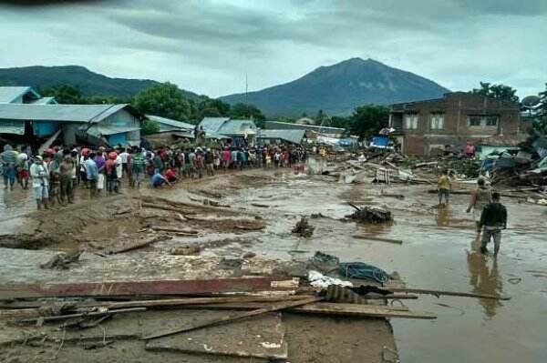 Jokowi Sebut Curah Hujan Ekstrem Penyebab Banjir-Longsor di NTT dan NTB