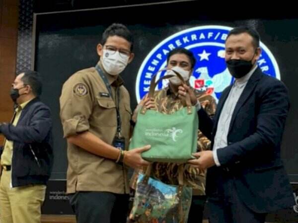 Di Depan Sandiaga Uno, Bupati Takalar Sebut Akan Libatkan Masyarakat Desa untuk Wisata Pantai dan Bukit