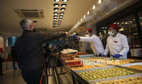 Turki Perketat Pembatasan Covid-19 Saat Ramadhan