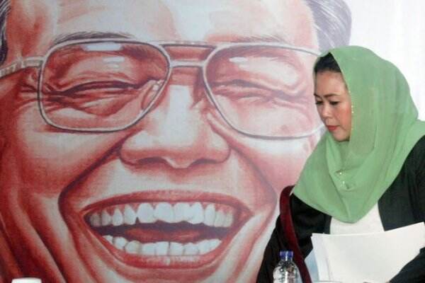 Yenny Wahid Ungkit Sejarah Cak Imin Memperlakukan Gus Dur