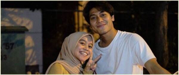 Rizky Billar pamer kado dari Lesty Kejora, harganya jadi sorotan