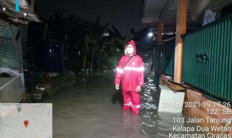 Kali Sunter Meluap, Banjir Rendam 10 RT di Cipinang Melayu