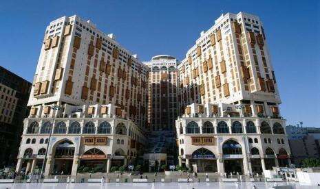 Arab Saudi Izinkan Hotel di Makkah Terima Tamu