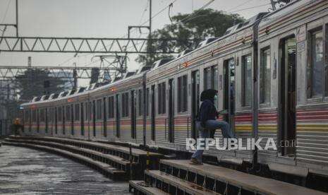 KAI Cirebon Berangkatkan 1.198 Penumpang Kereta Khusus