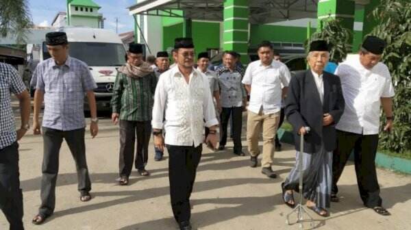 Kenang AGH Sanusi Baco, Mentan SYL: Kita Kehilangan Ulama Hebat dan Arif