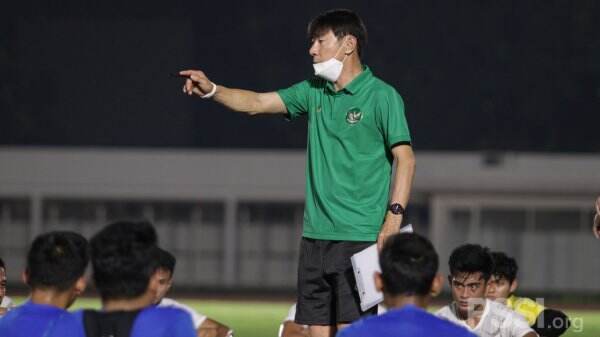 Lewat Video Man City vs PSG, Shin Tae-yong Bongkar Kelemahan Timnas