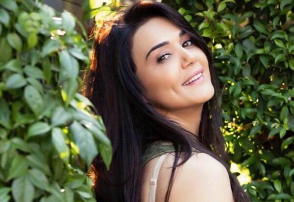 Cantik Berprestasi, Preity Zinta Tak Lepas Dari Tudingan Pelakor