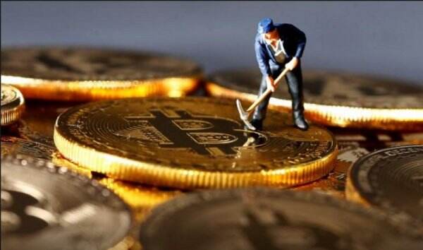 Harga Bitcoin Anjlok hingga 53%, Investor Panik Lah