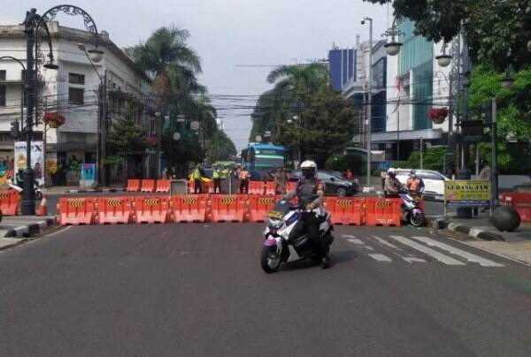 Polisi Sebut Penutupan Jalan di Bandung untuk Tekan Lonjakan Covid-19